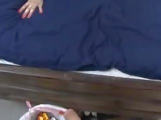Kolledž söýgülim sexing in thresoome on bed