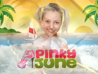 18yo student pinky june acquires duş and masturbaes