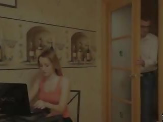 Poslepu ruský gf potrestán pro podvod: volný špinavý klip 94