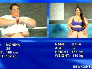 Estremamente oustanding sbbw brune wrestle in il nuda e greased su