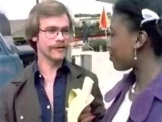 Banán orgasmy: volný ročník xxx film show 1d