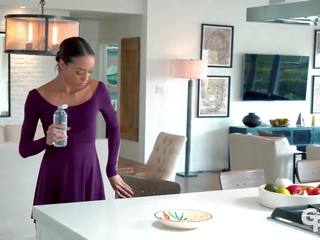 Desirable Ebony Alexis Tae Gives a tremendous Rimming and get Fucked