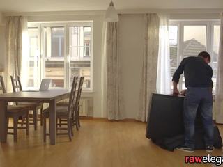 Argëtues euro assfucked në the guzhinë, porno 24