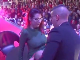 Pornovatas&period;com sebenar awam x rated klip dalam barcelona&period; zenda menawan