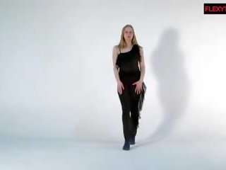 Sofya 同 大 下垂 奶 不 groovy gymnastics: 免費 性別 視頻 d2