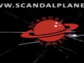 Betty gilpin nackt arsch & titten szene auf scandalplanet com
