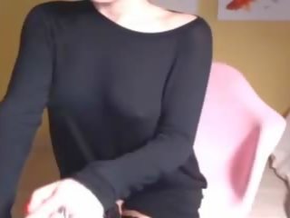 Blondýna v černý šaty, volný černý mobile x jmenovitý film show 3d