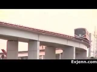 茉莉 情人节 咂 波纳 上 该 rail track