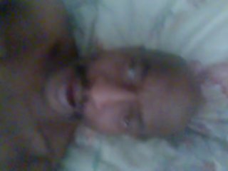Dan ireng bottom showing his bokong, flexing