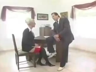 Kantor seks: merangsang dengan kaki & air mani di mulut x rated klip menunjukkan film 75