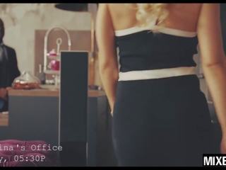 Ukrivljenih medu blondinke christina shine jebe pošast dnevnik
