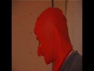 엉 트리오 에 자체 permet tout