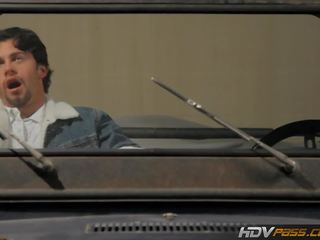 Hdvpass chanel preston succhia prick da il auto in pubblico