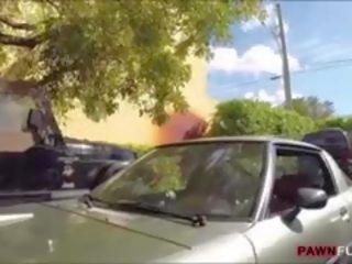 Real amatir negara mademoiselle fucked by pawnshop keeper