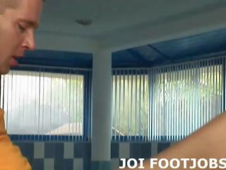 Shikoj në tim e përsosur këmbë por nuk prek, seks film vid cb