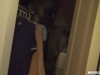 Cutie is driving hunk crazy with wet fellatio
