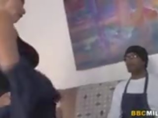 Uly emjekli nubile isabella rossa gets pounded by a big gara
