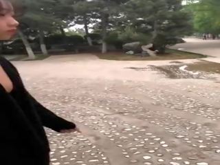 Kitajka adolescent walking v a parkirati, brezplačno xxx bejba brezplačno hd odrasli video
