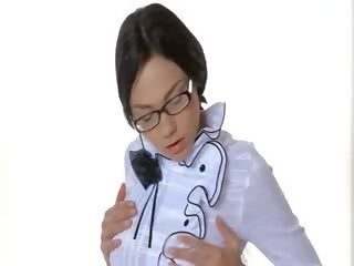 Exceptional 娃娃 在 腳跟 pose 搶奪