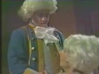 Les porte-jarretelles de la revolution 1989: mugt xxx film ed