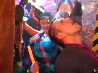 Klub slags take dicks on grandeur holes