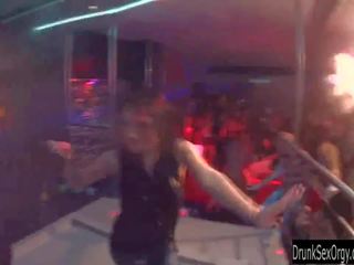 Slutty holky tanec erotically v a klub