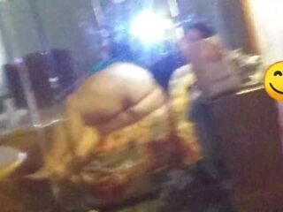 My lied na krok maminka a grandfather a my šel na the hotelu