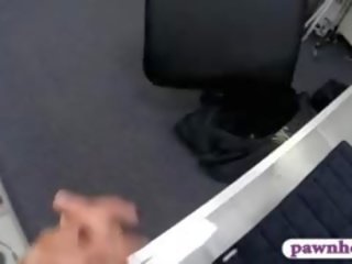 Swell langsing asia kekasih pawns dia pijat tabel dan kacau