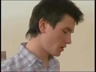 青少年 亂搞 一 成熟 媽媽, 免費 媽媽我喜歡操 臟 視頻 電影 光盤