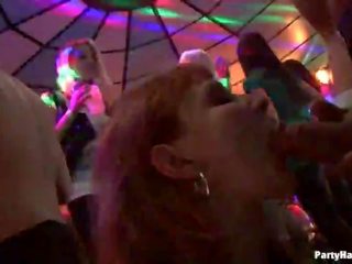 Mešano race udarec na whistle delo
