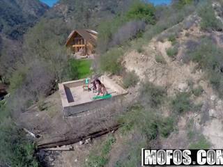 Mofos - drone medžiotojas - danica dillon - šnipinėjimo apie an.