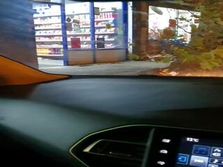 Mačeha je seks posnetek v na avto s ji pakistan pastorek