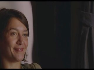 Beguiling a ina may suso puno ng gatas ay sinipsip sa pamamagitan ng a.