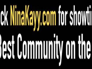 厚 塞尔维亚人 成人 夹 fiend nina kayy 前刘海 她的 大 箱 在