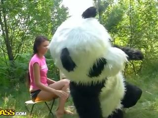 Enticing 背帶 上 他媽的 同 年輕 藝術家 戶外 節目