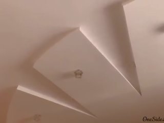 Ýaş gyz woke up är betiň beti agzyňa almak in the irden