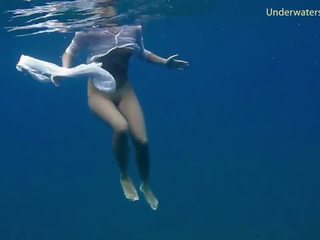 În primul rând sub apa atractiv video, gratis swimmer hd sex video 12