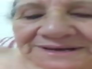 An old woman wideolar herself, mugt old onlaýn ulylar uçin video show ea