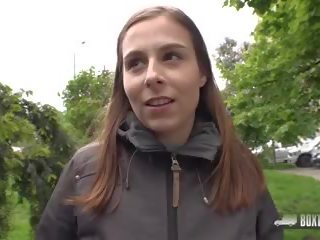 Natyror brune antonia sainz dashuron duke pasur i rritur film në.