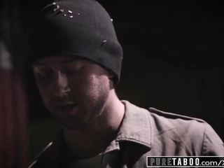 Čistý tabu školačky potrestán immediately později rozbíjení v dům