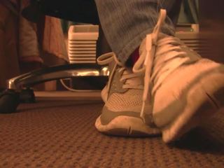 Nike mugt sneaker hugs hand crushing full video
