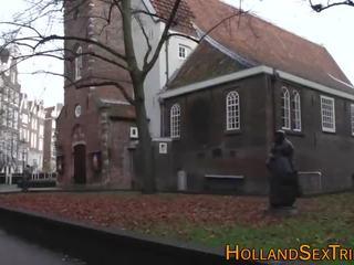 Harlot gets ýüzüne dökülen