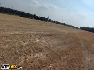 Real pumili pataas magkantot may manika malapit ang field