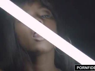 Pornfidelity 全日空 foxxx 和 donnie 岩 多情.