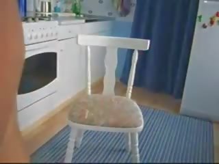 Gjerman bashkëshorte heike ka një vacuum cleaner orgazëm: falas x nominal video 80
