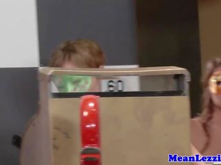 Glamur lesbians in group licking dar amjagaz: mugt ulylar uçin clip 4a