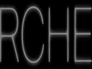 Arched -riley 스타 -arched 백 귀염둥이 기름을 바른 과 fucked-