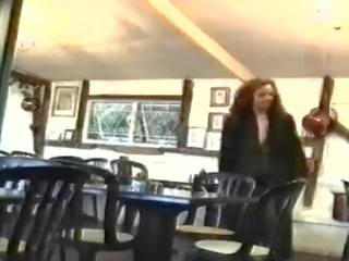 Hot rumaja flashing and naked in publik