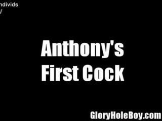 Anthony pusaudzis nepieredzējošas gloryhole gaiļus