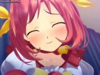 Animeeritud divinity saab näkku purskamine
